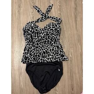 Miraclesuit Black White Giraffe Print Tankini Set Size 12 Shaping Halter Swim